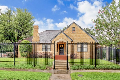 Photo of 1903 W Walker Street, Houston, TX 77019 (MLS # 34366031)