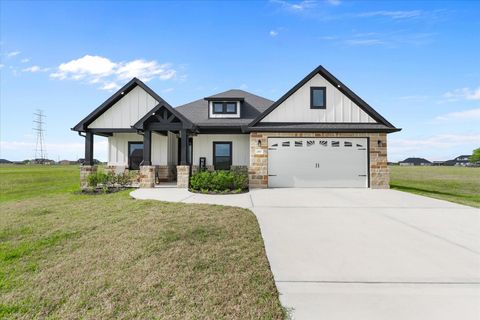 Photo of 447 Sunset Trail, Angleton, TX 77515 (MLS # 49033378)