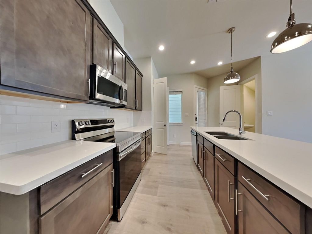 Photo of 5704 Quinn Landing Road, Houston, TX 77091 (MLS # 28870707)