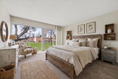 Photo of 5050 Ambassador Way #210, Houston, TX 77056 (MLS # 83105468)