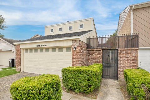 Photo of 12124 Burdine Street, Houston, TX 77035 (MLS # 28629908)