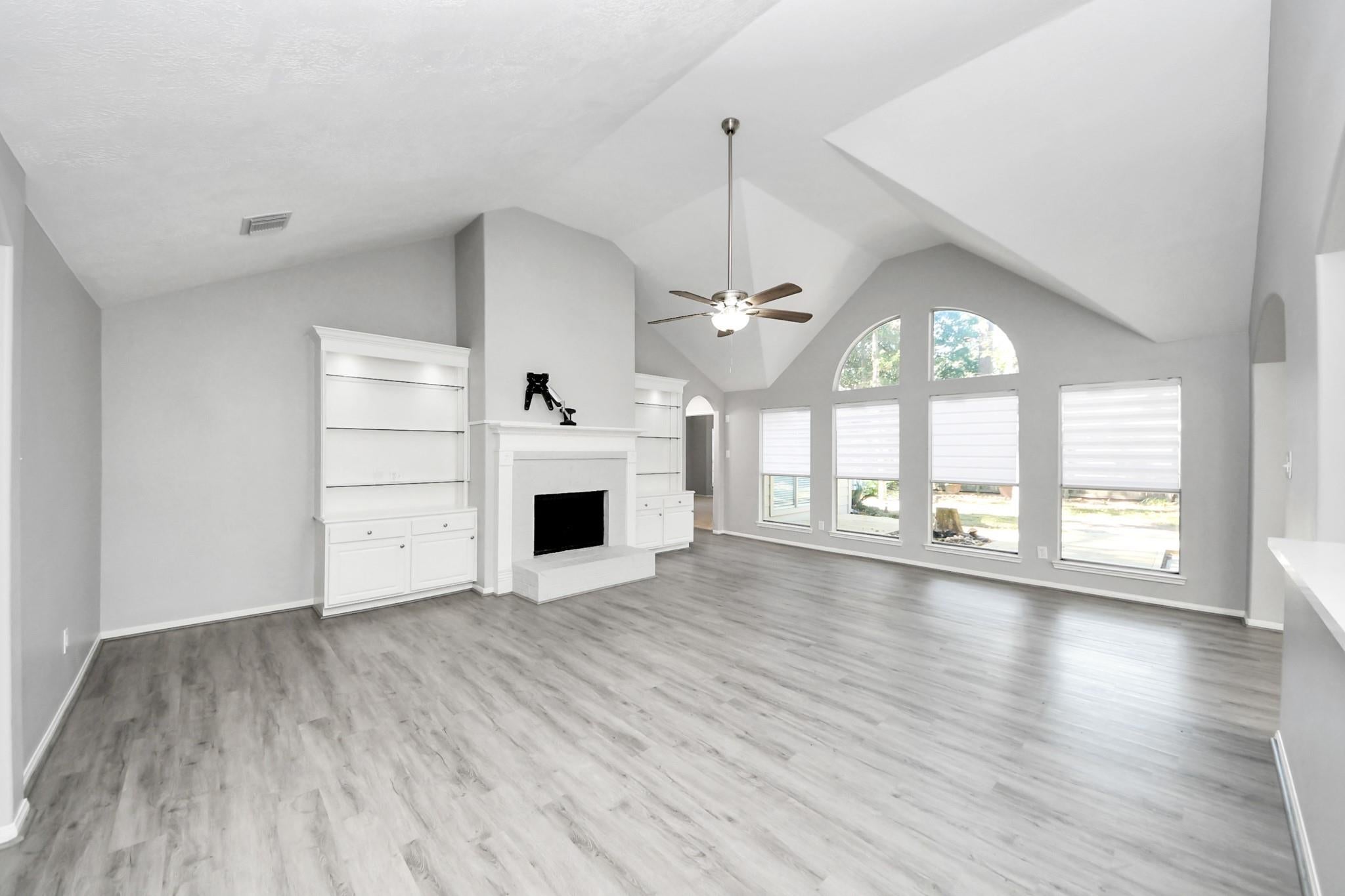 2127 Grovewood Park