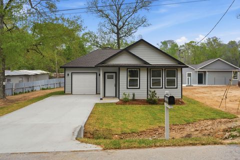 Photo of 15082 Bill Cody Trail, Willis, TX 77378 (MLS # 53462453)