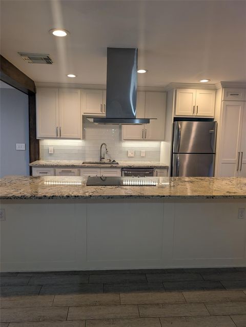 Photo of 2503 Mccue Road #12, Houston, TX 77056 (MLS # 38272877)