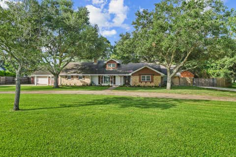 Photo of 1801 Mcginnis Drive, Pearland, TX 77581 (MLS # 80572014)