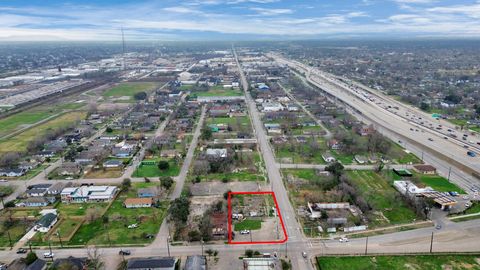 Vacant Land For Sale - 2401 Jensen Drive<br/> Houston, TX 77026
