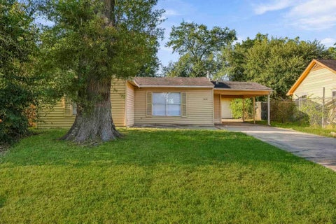 Photo of 5418 Ridgeway Drive, Houston, TX 77033 (MLS # 36267091)