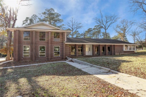 Photo of 200 Broken Bough Lane, Conroe, TX 77304 (MLS # 51223112)
