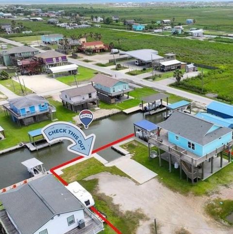 Photo of 1104 Chapmans Point, Crystal Beach, TX 77650 (MLS # 8722678)
