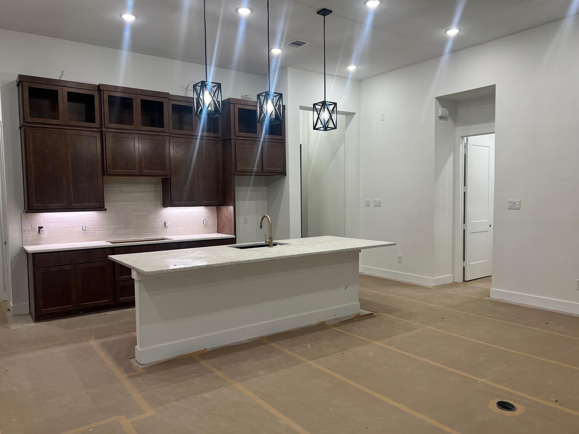 13331 Valley Orchard