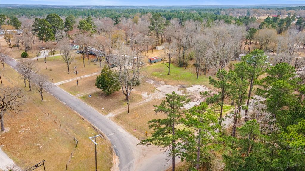 Photo of 4 Catechis Road, Huntsville, TX 77320 (MLS # 52053450)