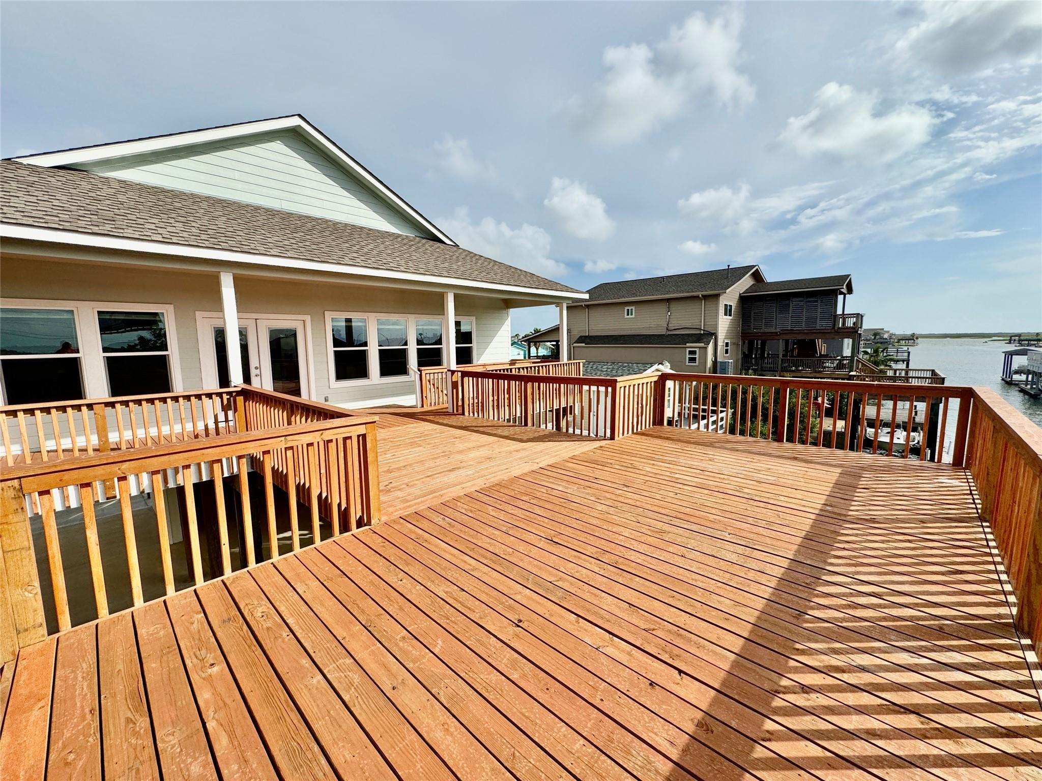 18 Edgewater