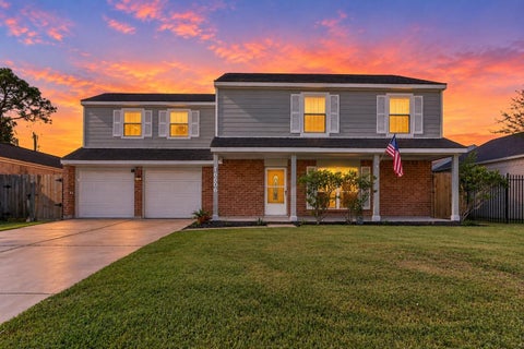 Photo of 16606 Oxnard Lane, Friendswood, TX 77546 (MLS # 70038857)