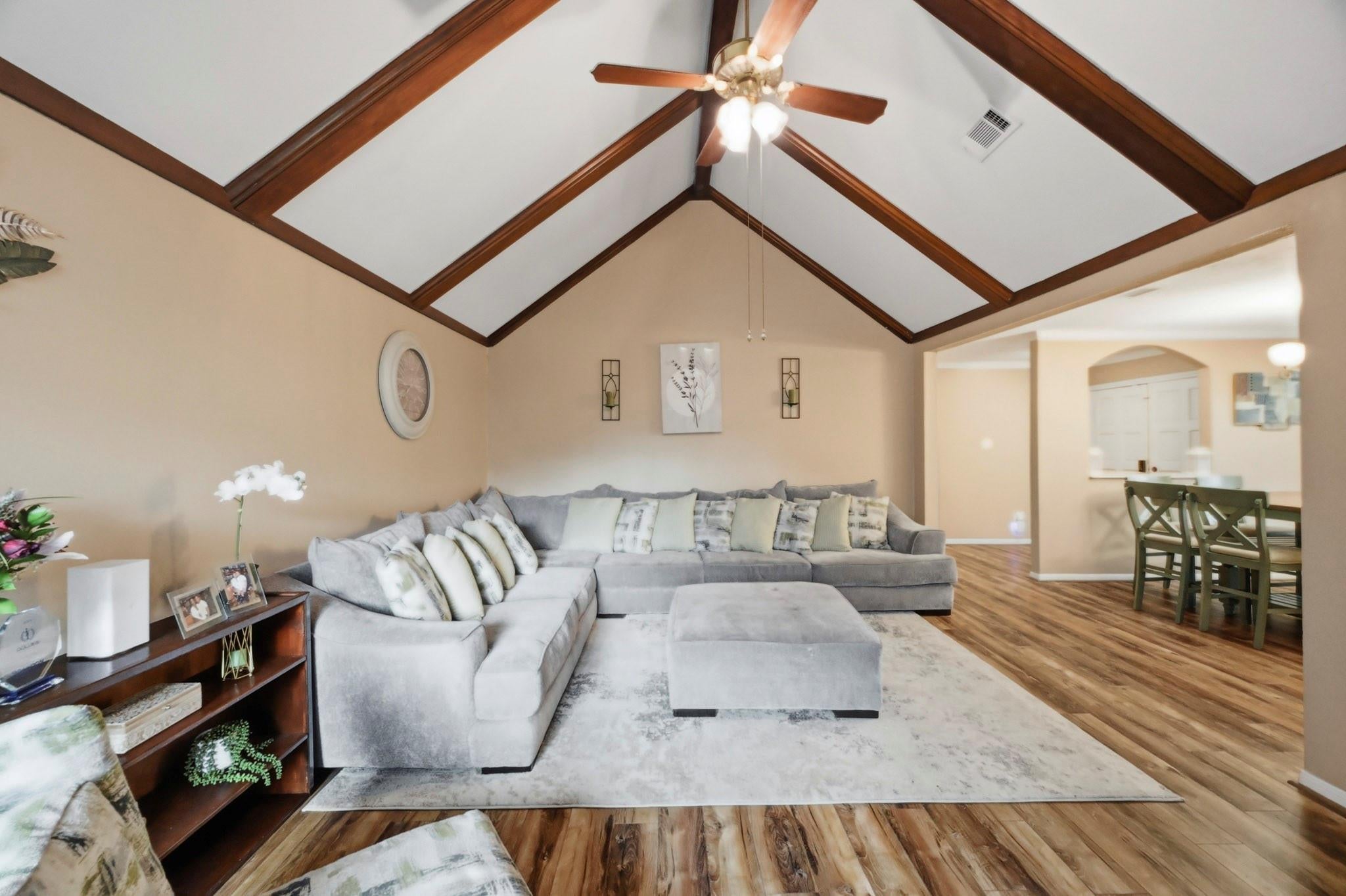 2931 Camelot Lane