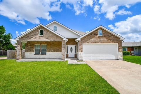 Photo of 927 Grand Junction Drive, Katy, TX 77450 (MLS # 19162494)