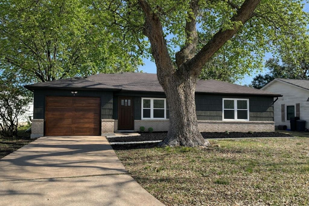 Photo of 1119 Tobola St, Rosenberg, TX 77471 (MLS # 72240261)
