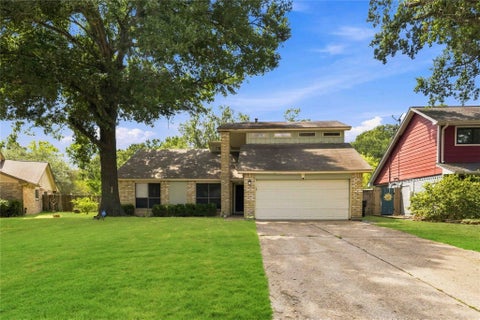 Homes For Sale - 5411 Palamino Court<br/> Humble, TX 77346