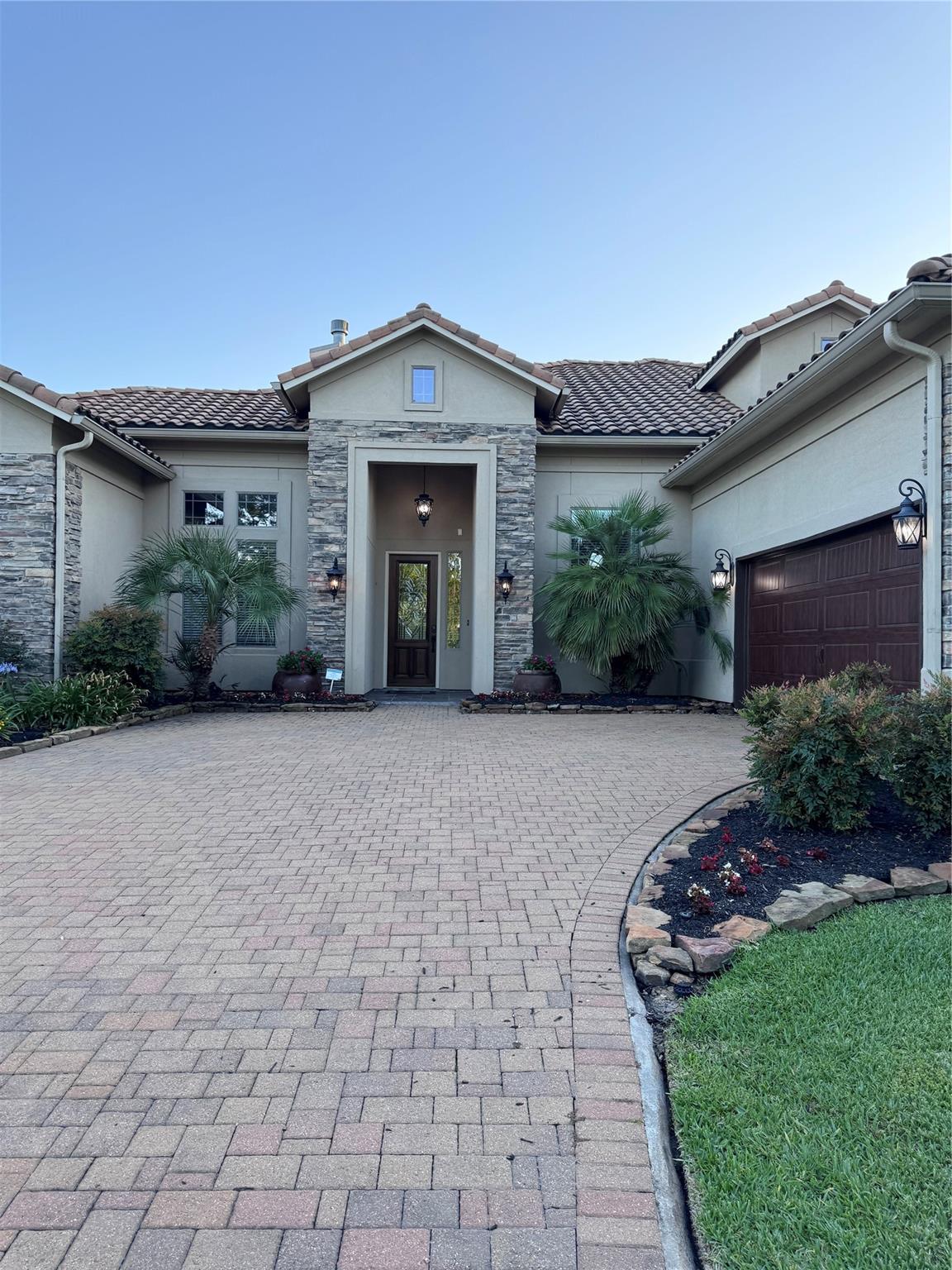 103 Lake Sterling Gate Drive