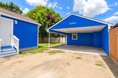 Photo of 1308 Idylwild Street #B, Houston, TX 77009 (MLS # 72494754)