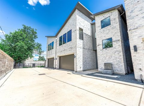 Photo of 1522 Caywood Lane #C, Spring Branch, TX 77055 (MLS # 46919899)
