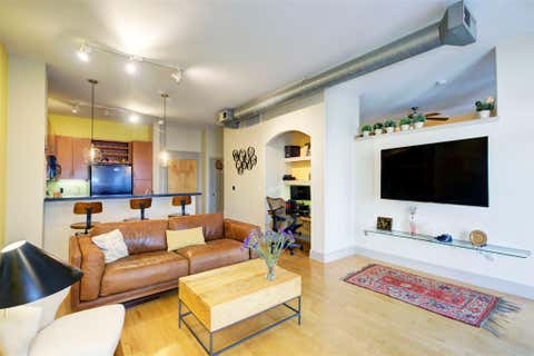 Photo of 1901 Post Oak Blvd Boulevard #3304, Houston, TX 77056 (MLS # 43616113)