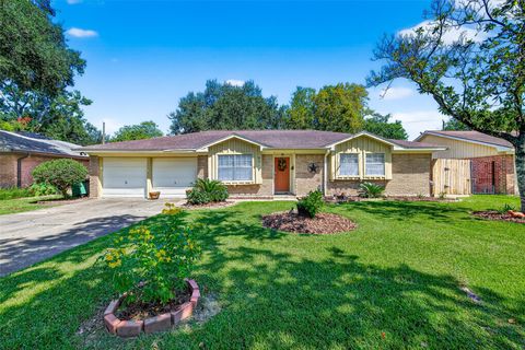 Photo of 6014 Dawnridge Drive, Houston, TX 77035 (MLS # 77693090)