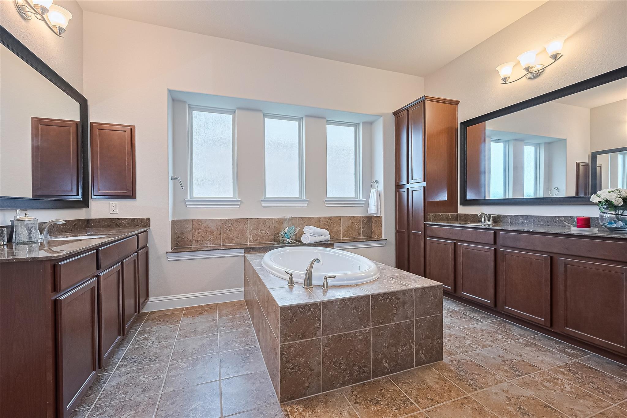 2110 Aztec Thrush Drive