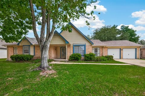 Photo of 1404 Osborne Drive, Friendswood, TX 77546 (MLS # 90666483)