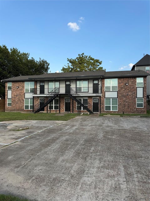 Apartment For Rent - 2607 Live Oak Street #1<br/> Houston, TX 77004
