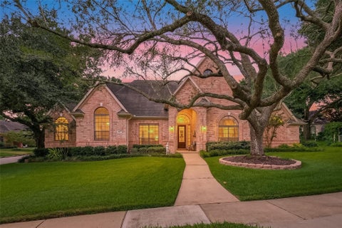 Photo of 4607 Lake Village Drive, Weston Lakes, TX 77441 (MLS # 28306603)