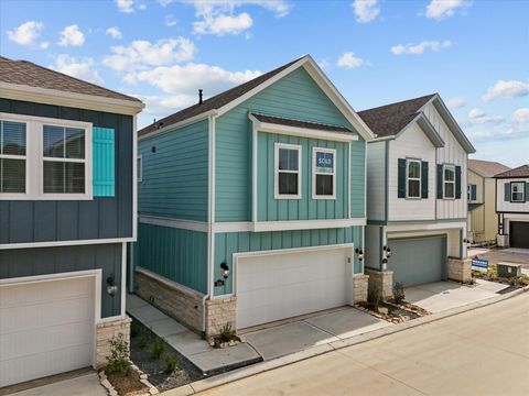 Photo of 594 Avisa Drive, Kemah, TX 77565 (MLS # 15800746)