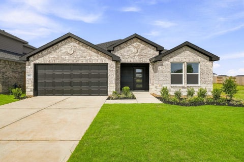 Homes For Sale - 1052 Selene Sky Drive<br/> Waller County, Brookshire, TX 77423