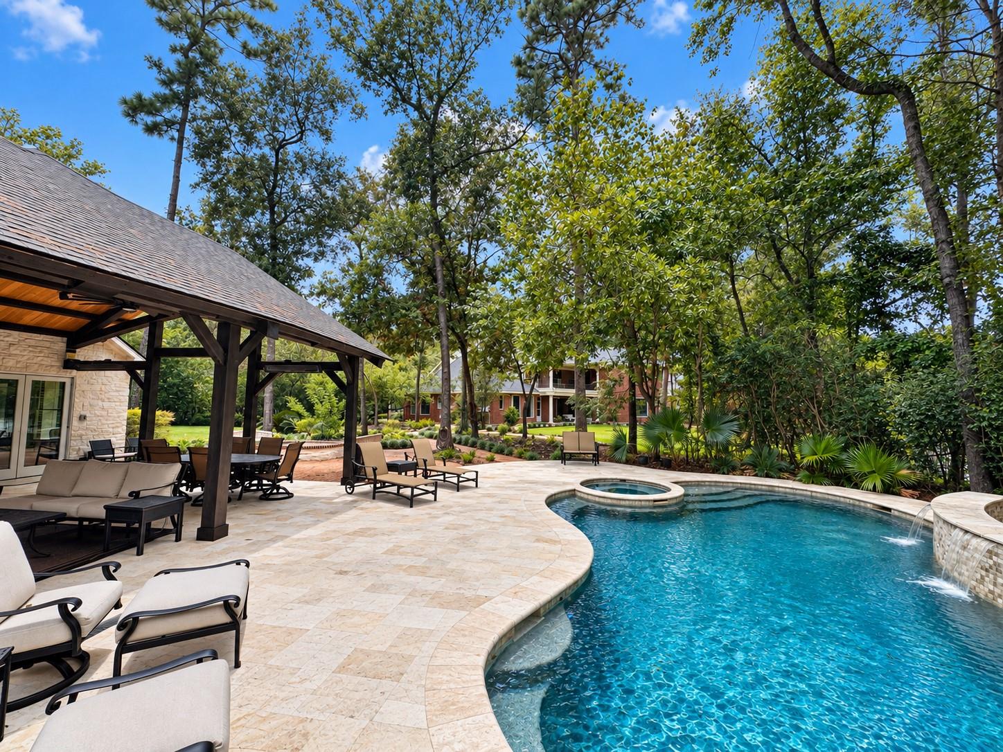 7 Pastoral Pond Circle