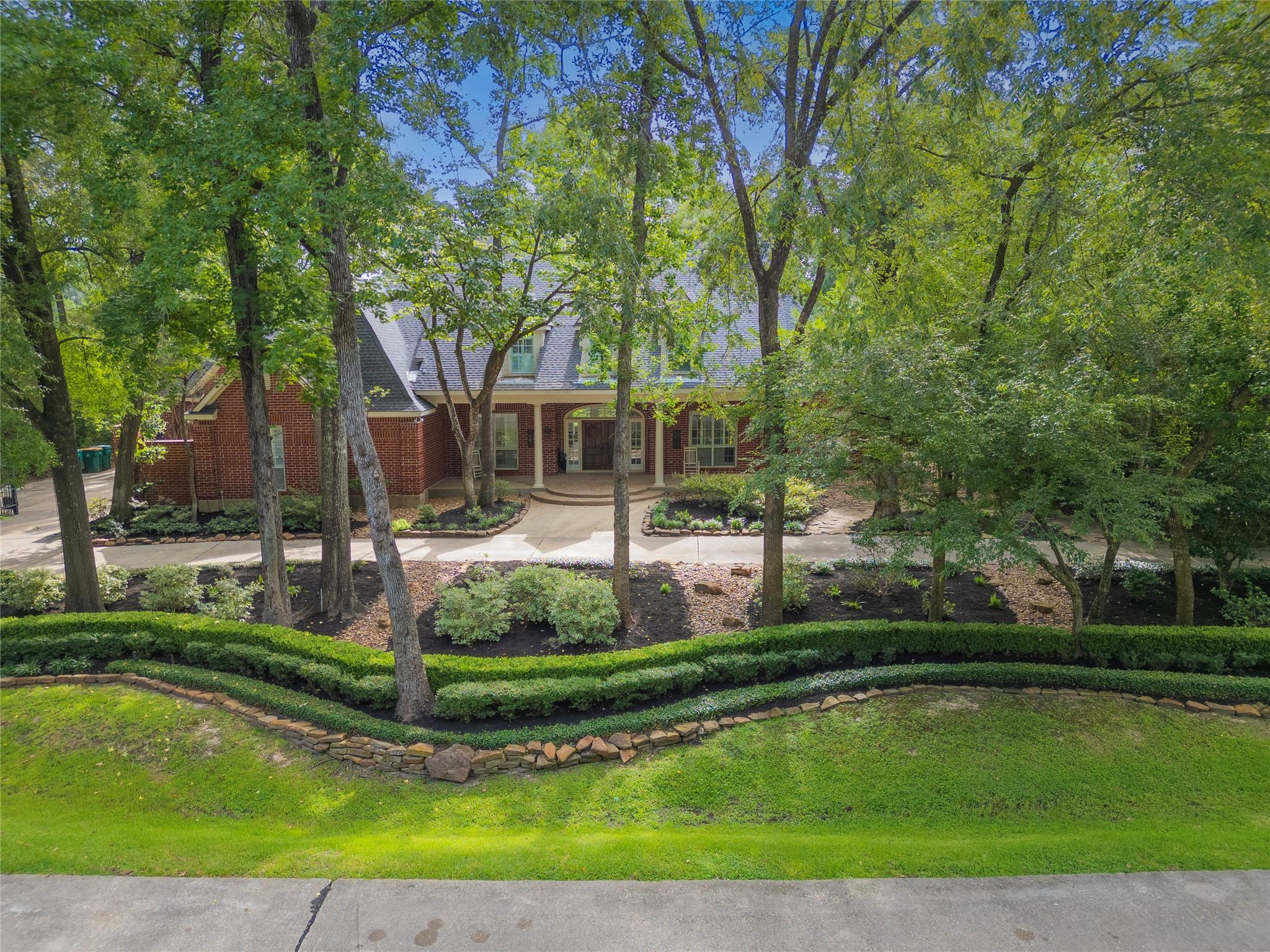 7 Pastoral Pond Circle