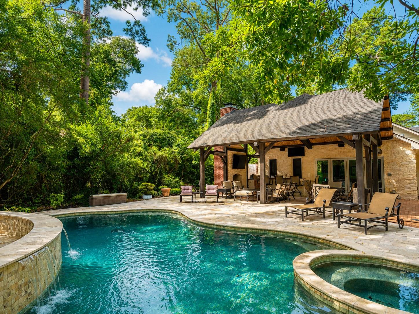 7 Pastoral Pond Circle
