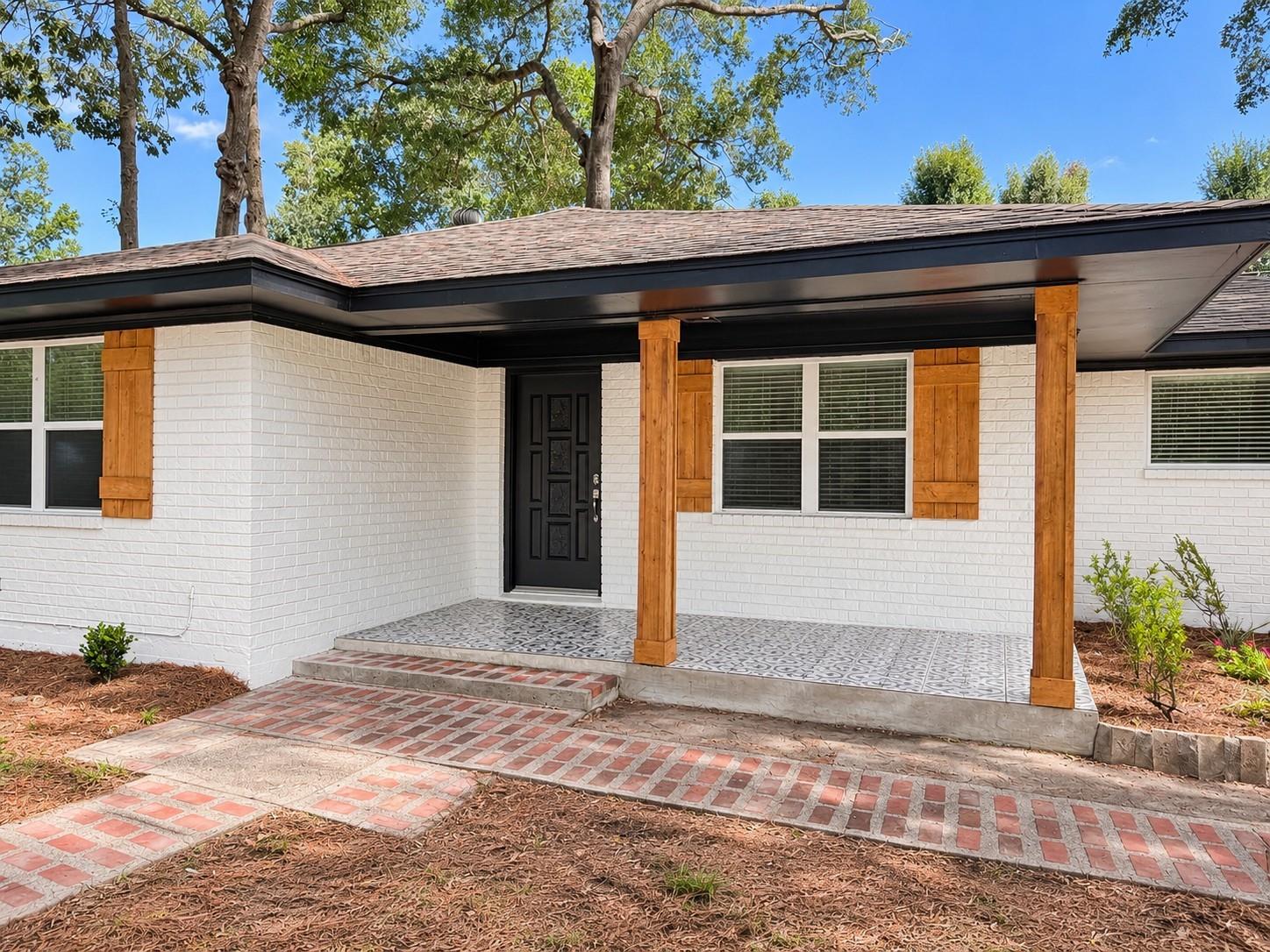 1527 Sungail Drive