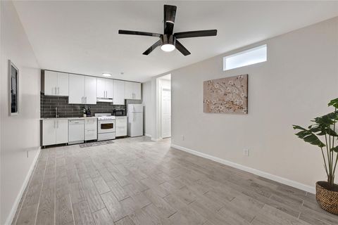 Photo of 1607 Welch Street #5, Houston, TX 77006 (MLS # 81922973) Photo of 1607 Welch Street #5, Houston, TX 77006 (MLS # 81922973)