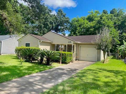 Photo of 632 Kyle Street, Angleton, TX 77515 (MLS # 53456598)