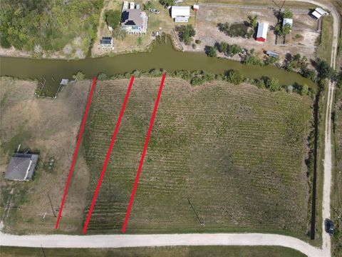 87-88 Bayou Avenue Smith Point TX 77514