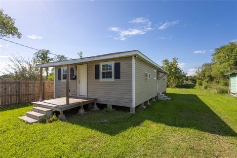Photo of 1840 Ollie Street, Beaumont, TX 77705 (MLS # 28366904)