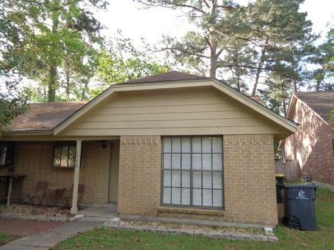 Photo of 1736 Hazelwood Street, Conroe, TX 77301 (MLS # 21929580)