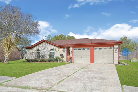 Photo of 12823 Sandy Hook Drive, Houston, TX 77089 (MLS # 9836022)