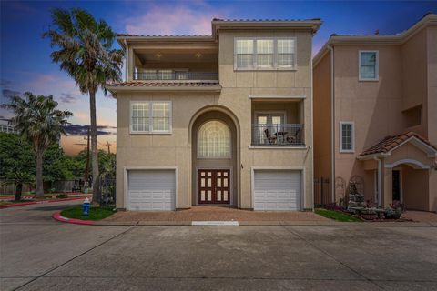 Photo of 6107 S Arrowana Lane, Houston, TX 77036 (MLS # 18537498)
