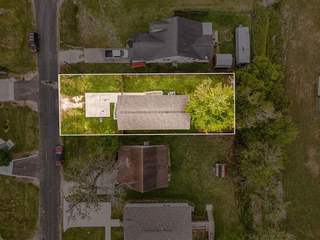 Photo of 805 E Mulberry Avenue, Wharton, TX 77488 (MLS # 69739934)
