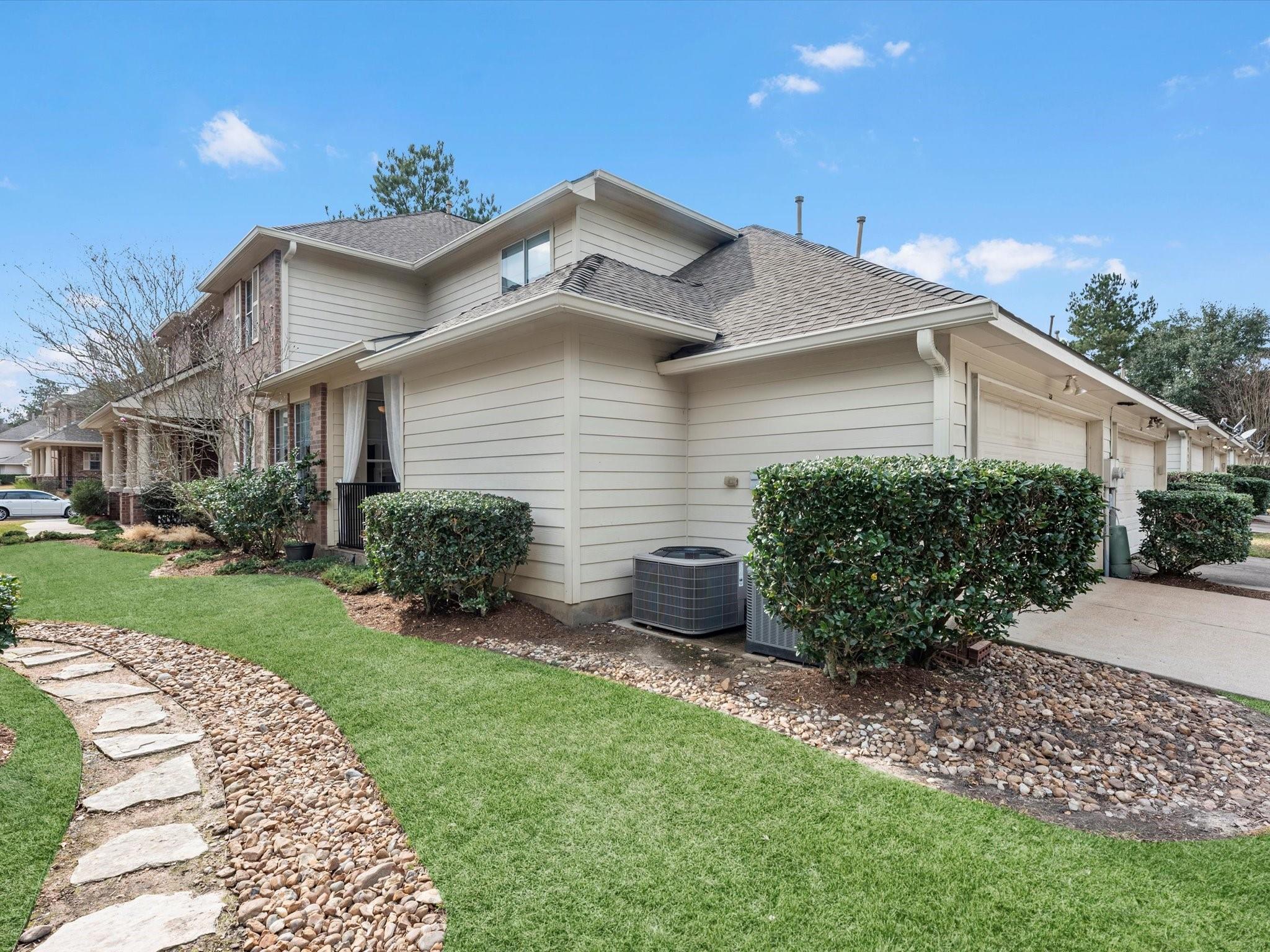 38 Crocus Petal Street