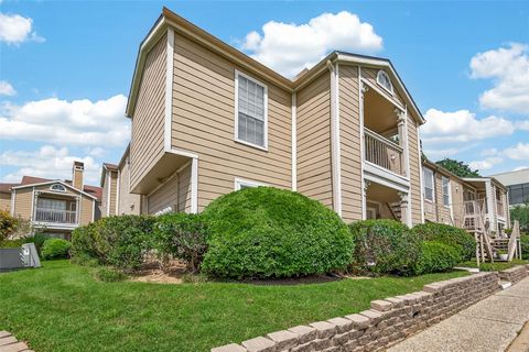 Photo of 1860 White Oak Drive #311, Houston, TX 77009 (MLS # 94107541)