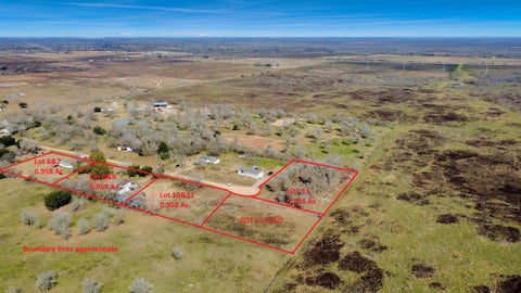 Photo of 8 Mesquite Road, Wallis, TX 77485 (MLS # 24512982)