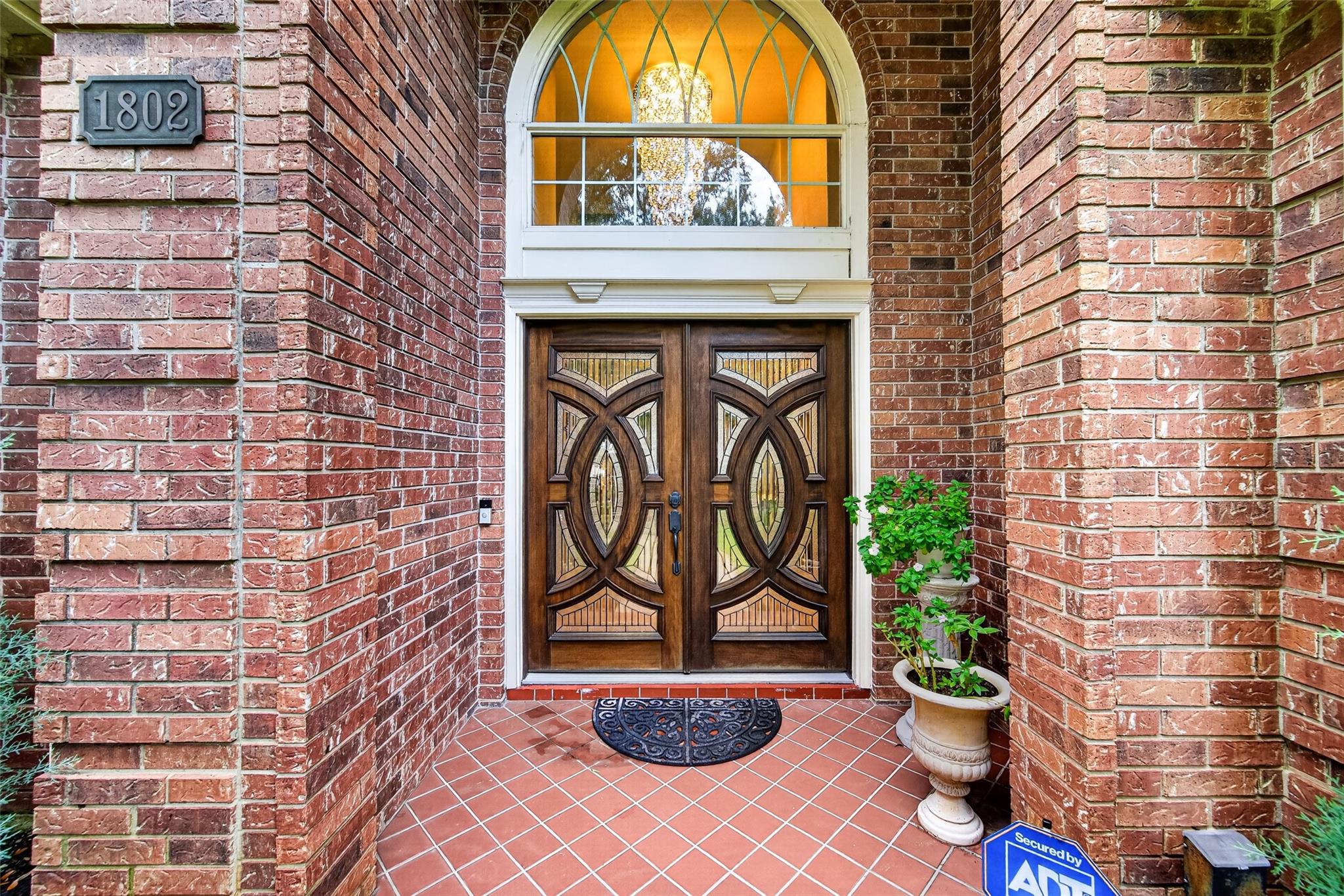 1802 Pepper Tree Court