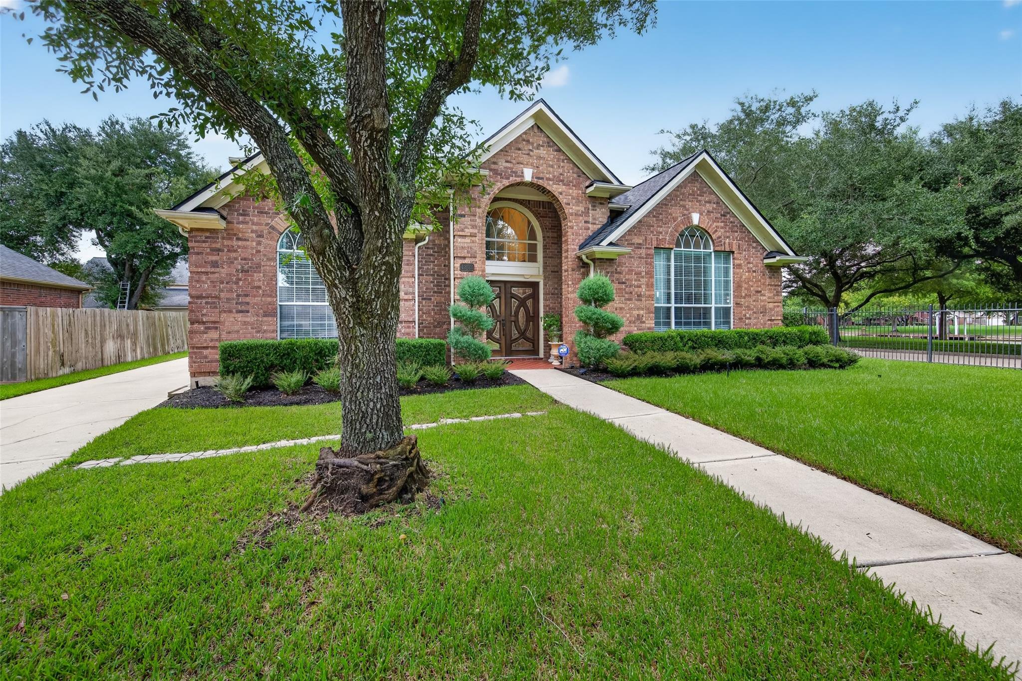 1802 Pepper Tree Court