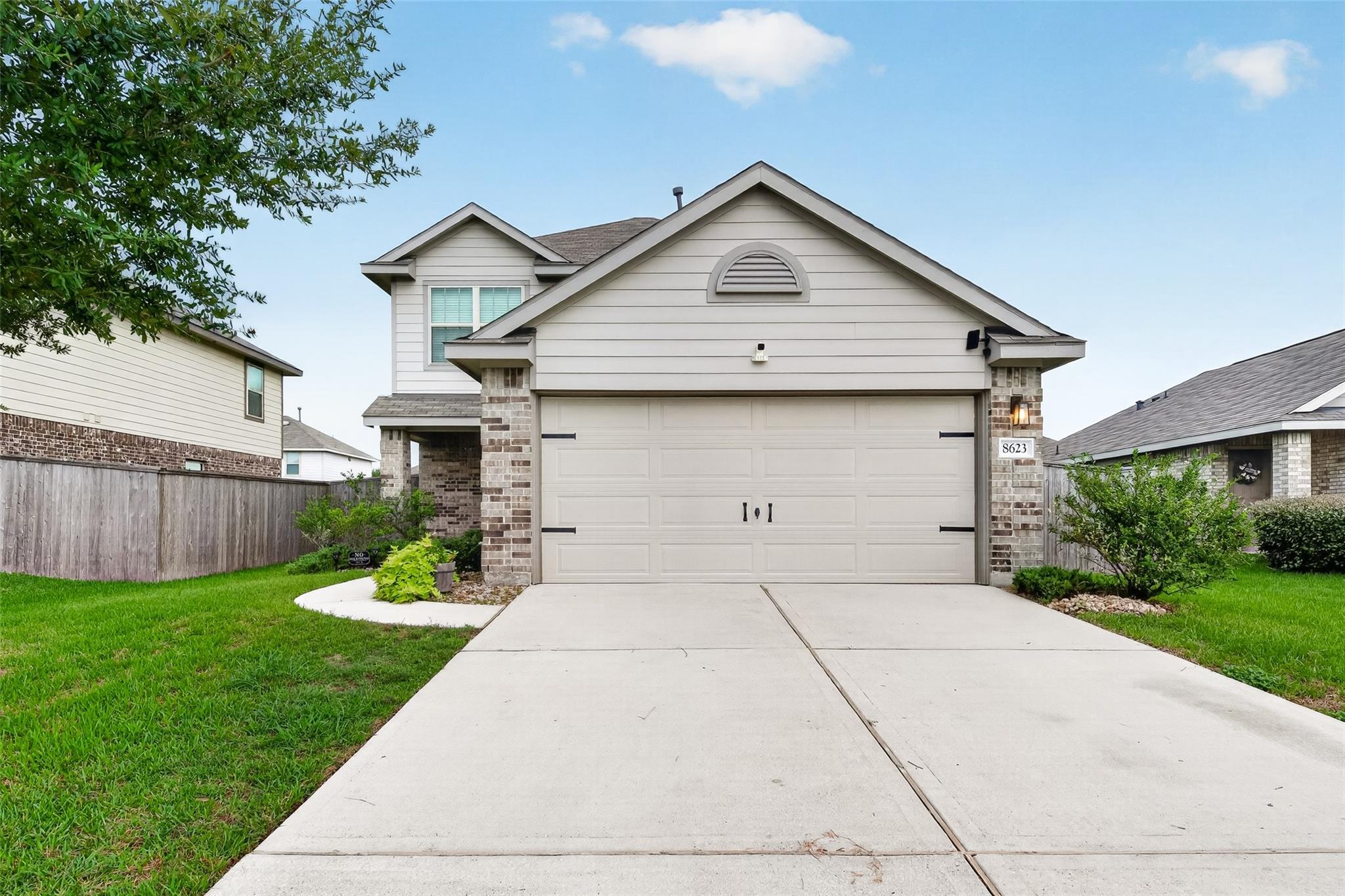 8623 River Crest Drive